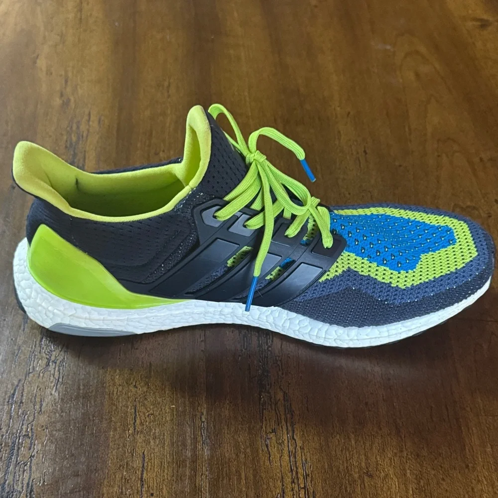 adidas vibrant sneakers